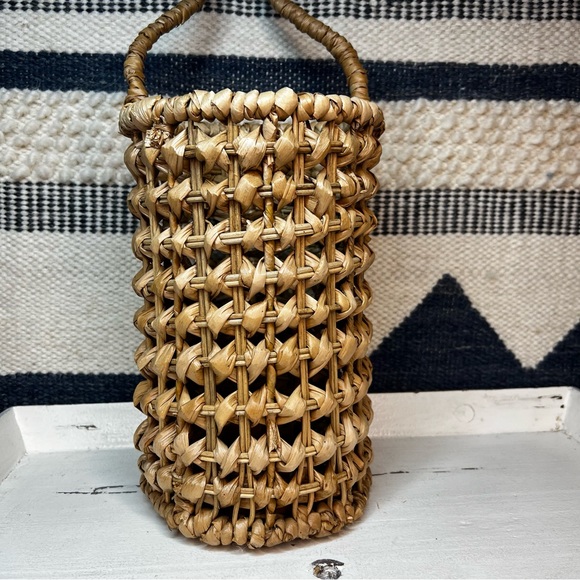 Rattan Hanging Basket - Picture 4 of 15